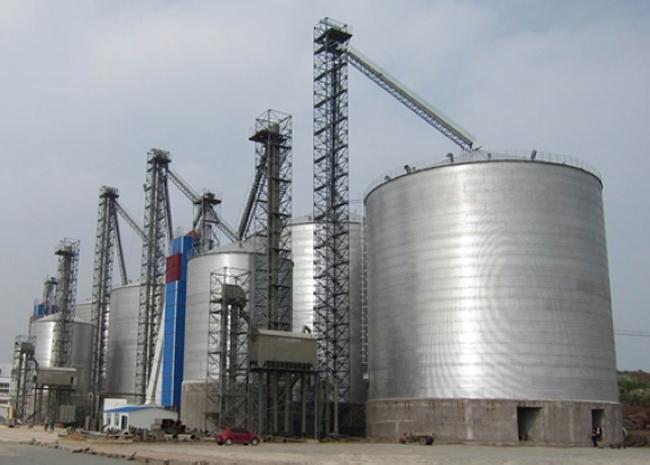 开鲁大型钢板库构造参数及水泥储存质量